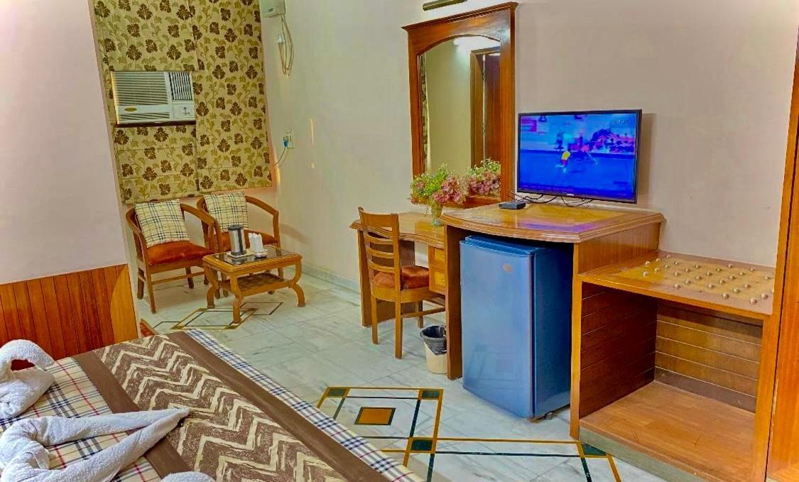 Hotel C Park - Karol Bagh, New Delhi Dış mekan fotoğraf