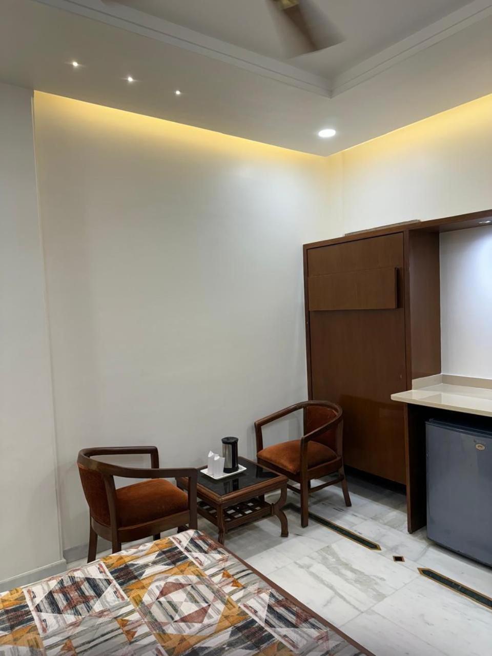 Hotel C Park - Karol Bagh, New Delhi Dış mekan fotoğraf