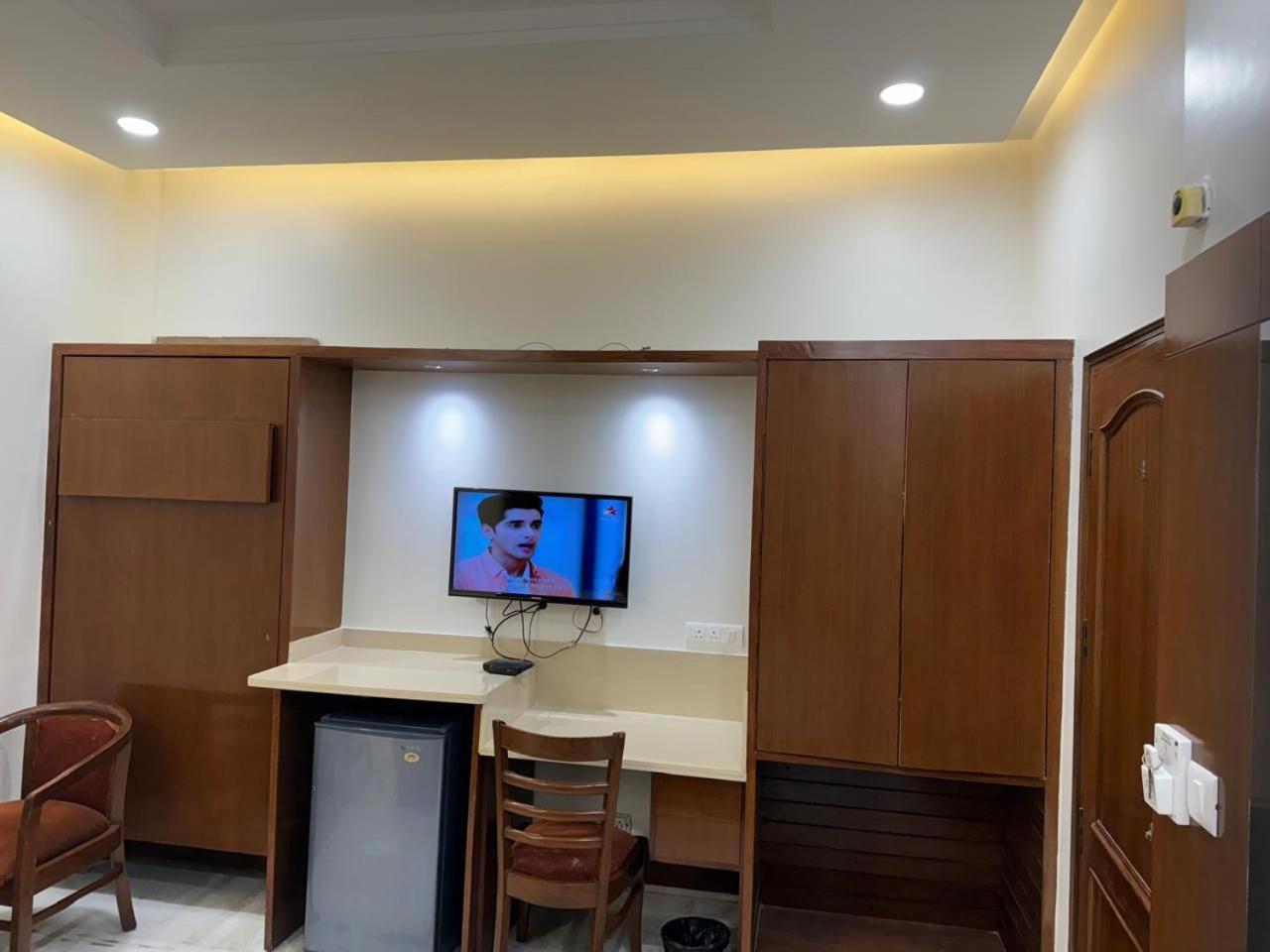 Hotel C Park - Karol Bagh, New Delhi Dış mekan fotoğraf