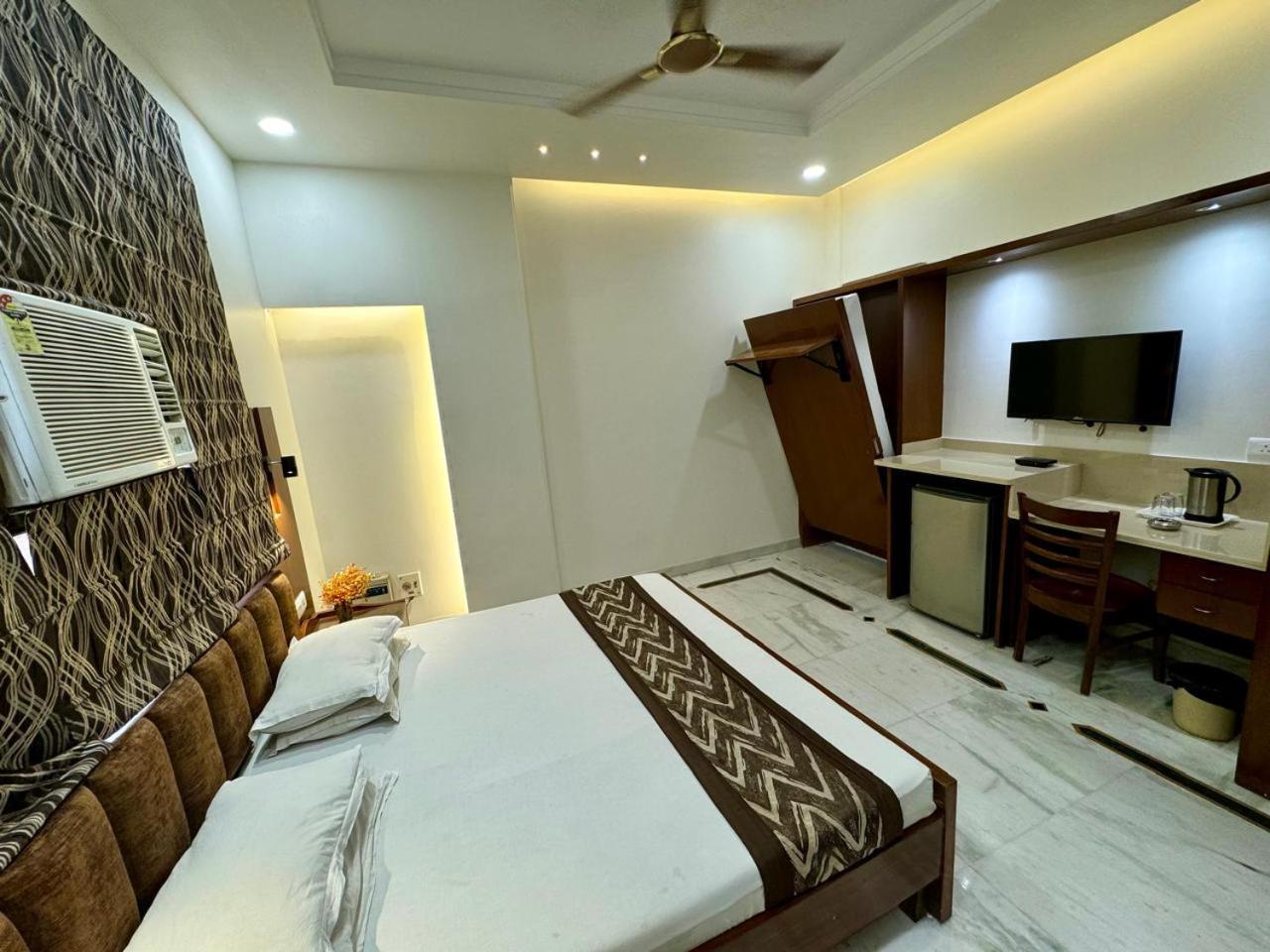Hotel C Park - Karol Bagh, New Delhi Dış mekan fotoğraf