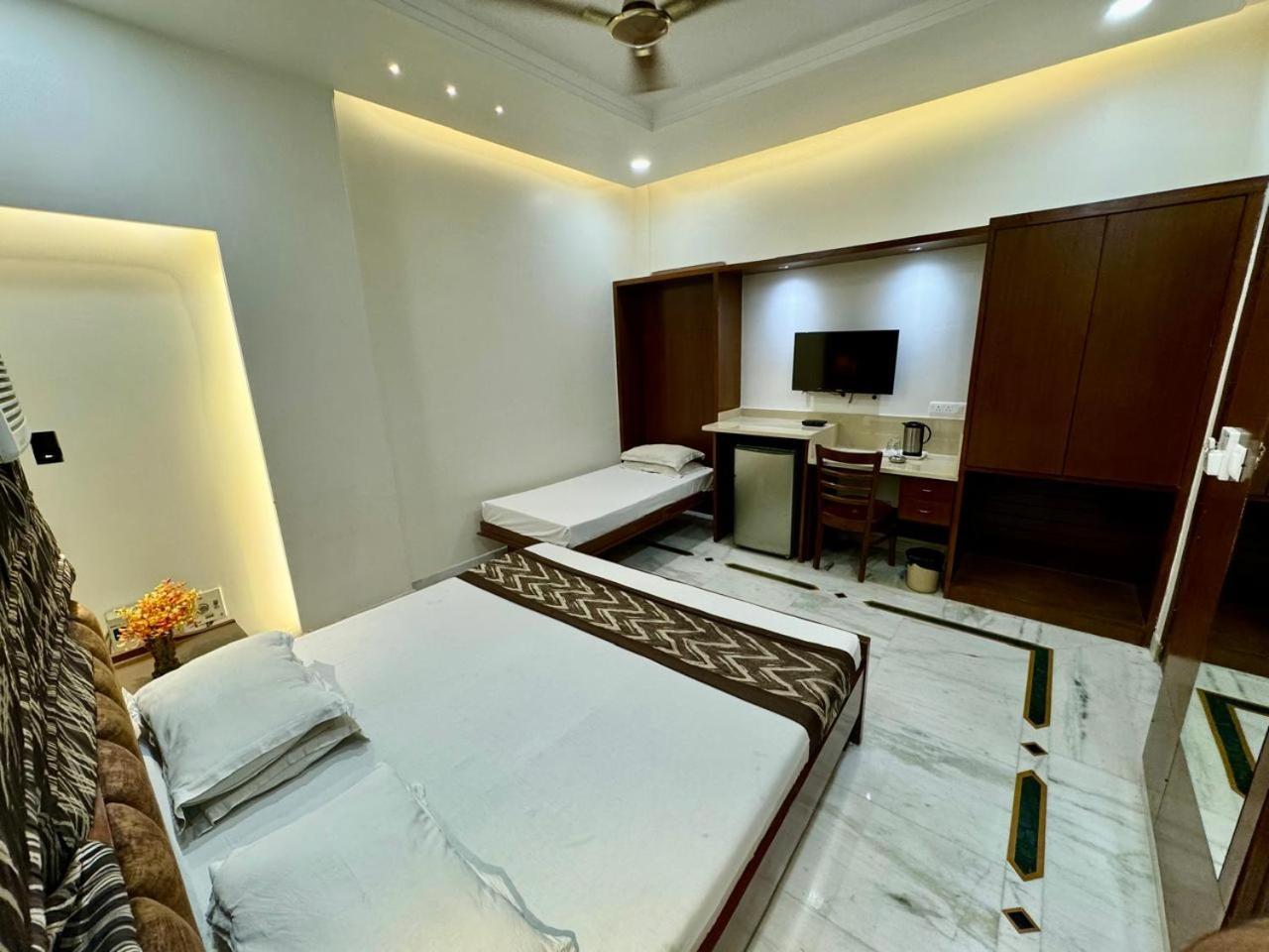 Hotel C Park - Karol Bagh, New Delhi Dış mekan fotoğraf